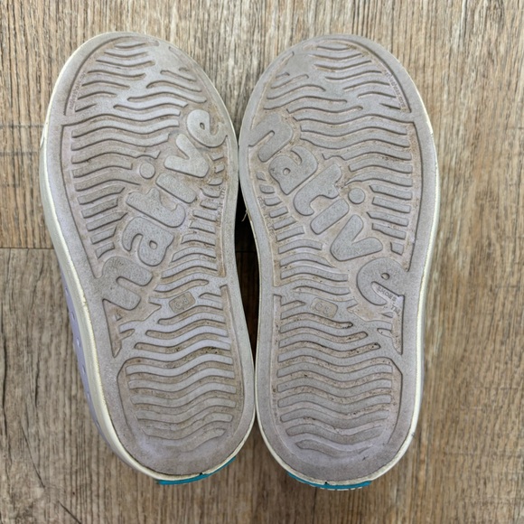 Native light purple shoe - Picture 6 of 7